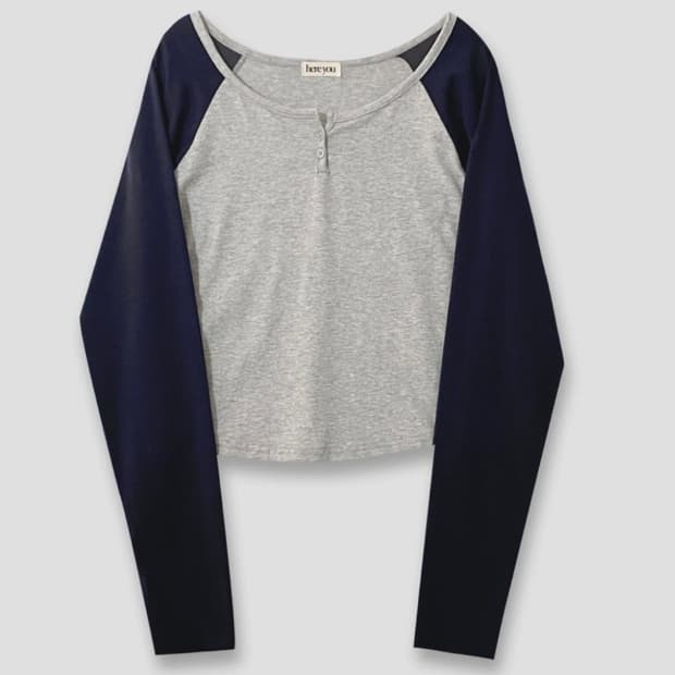 navy raglan t-shirt