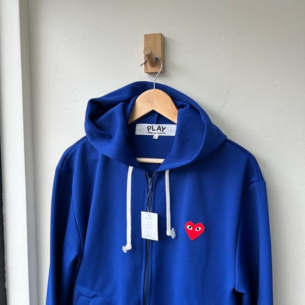 16319 - 꼼데가르송 레드 와펜 블루 후드 집업