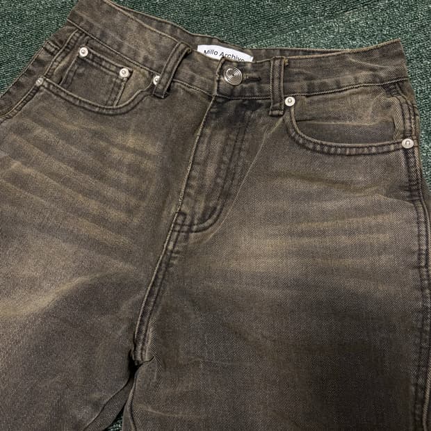 밀로 브라운 커브드 플레어 데님