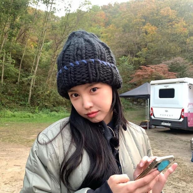 어반아웃피터스 손나은 비니