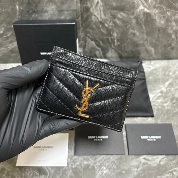 [새상품급] 입생로랑 그랑 드 뿌드르 마틀라세 카드지갑