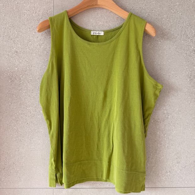 일본제 연두색 올리브색 여름소재 나시 민소매