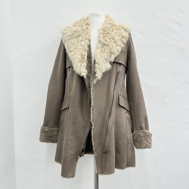 Vintage shearling fur suede mustang 