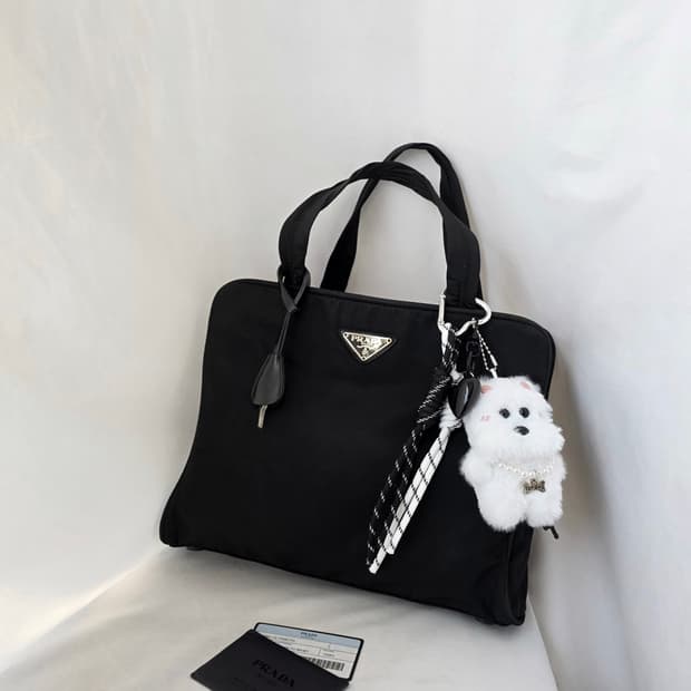 [정품 PRADA] 프라다 직사각 포코노 나일론 토트백 