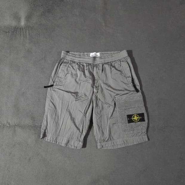 19ss 스톤아일랜드 와펜 나일론 메탈 카고 쇼츠 반바지 32