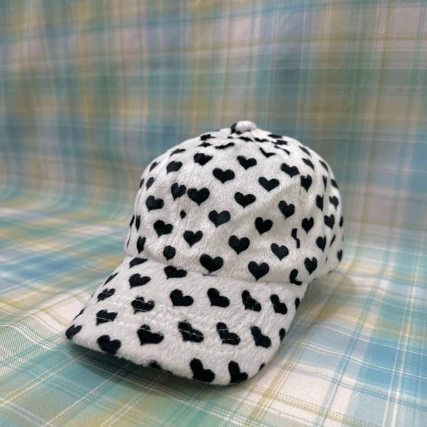 Heart velvet ball cap