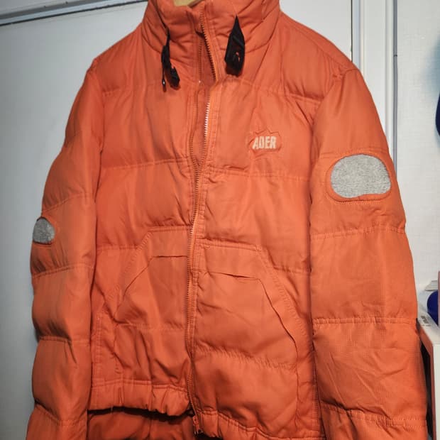 아더에러 마스크 다운 패딩 점퍼 A1사이즈