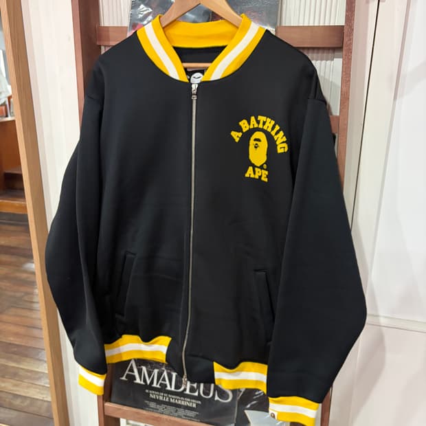 J78 베이프 컬리지 로고 바시티 자켓