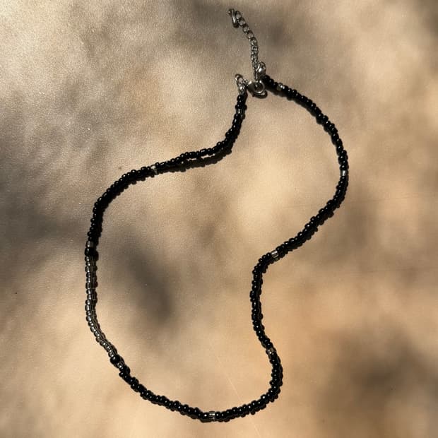 ~4/14 9%할인> 사이드 컬러 포인트 비즈 목걸이