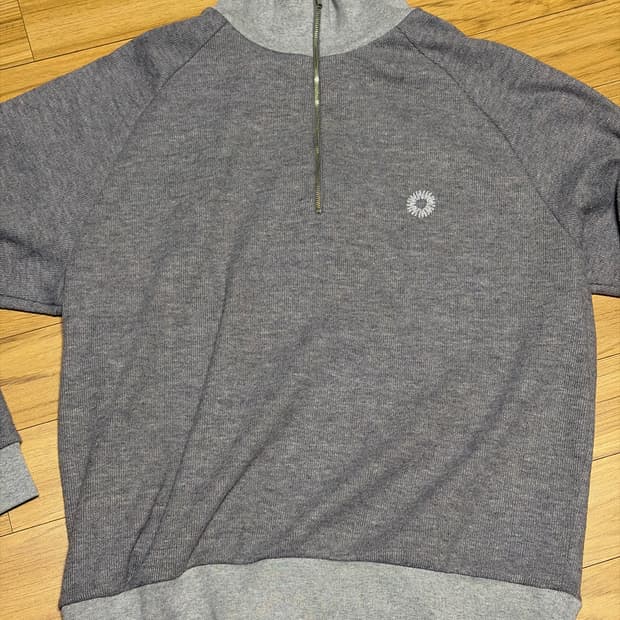 999휴머니티 이지 니티드 하프 집업