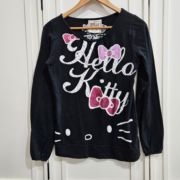 헬로키티 블랙 긴팔 티셔츠