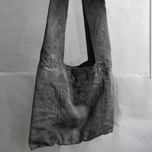 blackmerle monk bag (binchō-tan) / ink