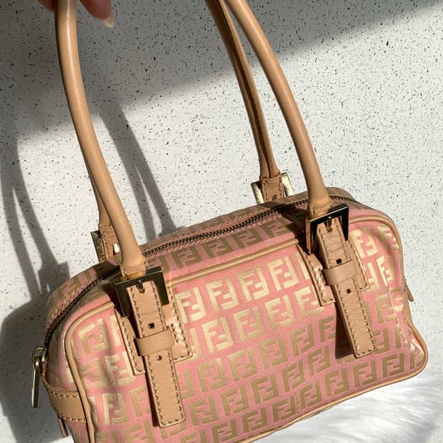 유일매물💞 FENDI 주카 패턴 핑크 토트 숄더백