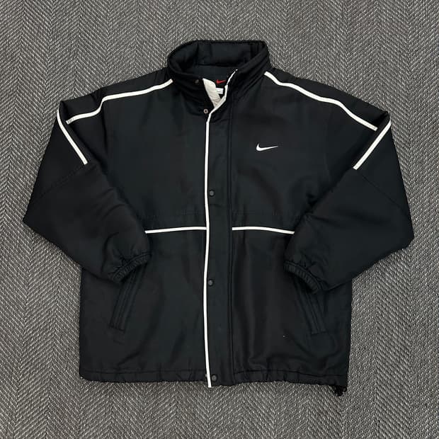 나이키 누빔 패딩 블랙