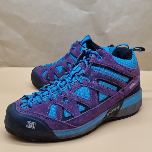 마운티아 여성등산화240 