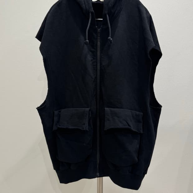 언더커버 22ss 백포켓 오버사이즈 후드 베스트