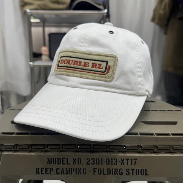 RRL 가죽 스트랩 코튼 볼캡 (화이트 / 가죽 스트랩)