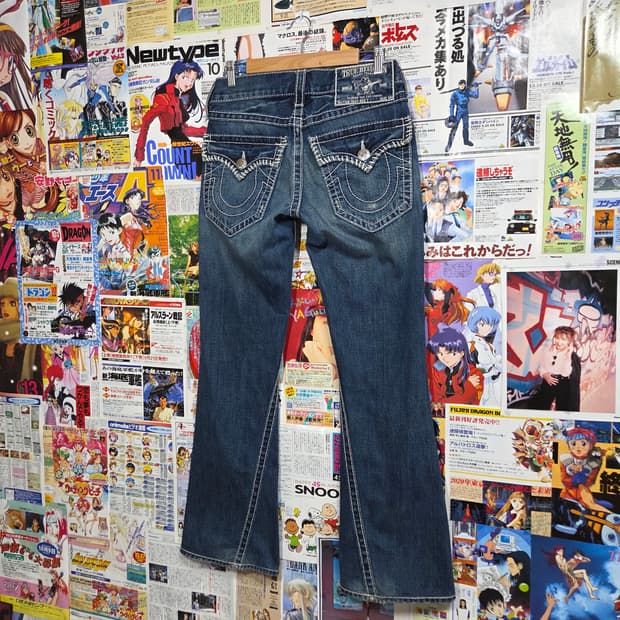 트루릴리전 조이 빅 티 부츠컷 데님 팬츠