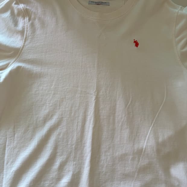 폴로 아센 화이트 맨투맨