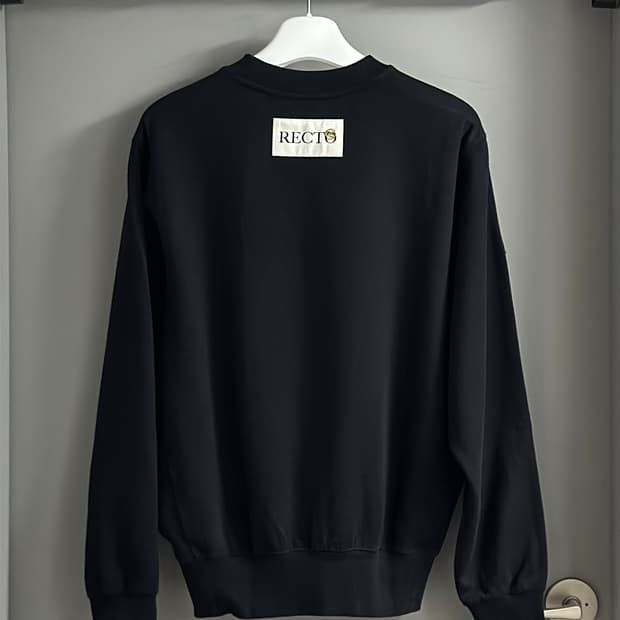 [L] 렉토 RC 백로고 패치 스웻셔츠 맨투맨