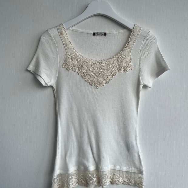 Glass line 레이스 상의