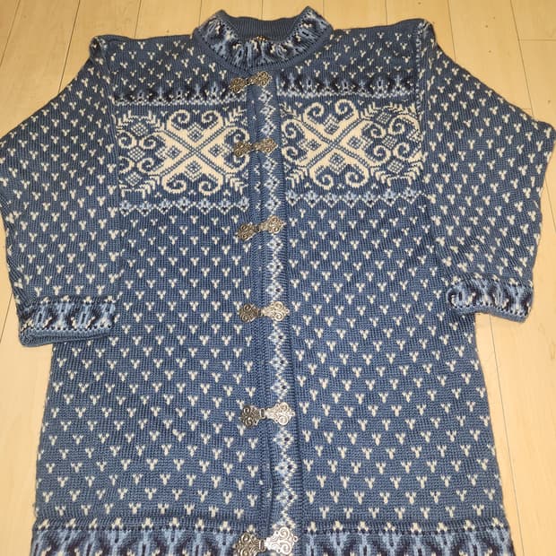 Nordstrikk 노르딕 울 가디건 M