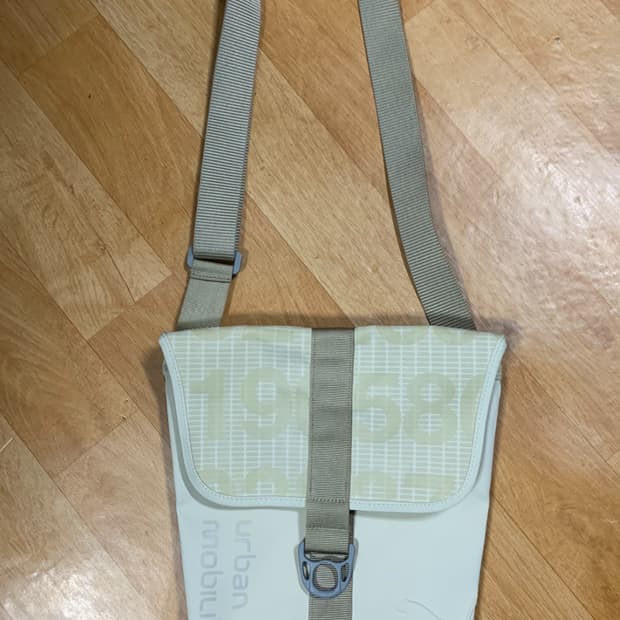 PUMA 푸마 X 후세인 샬라얀-어반 모빌리티 00'S 크로스백-유니색스