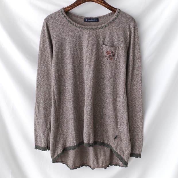 drug store) flower pocket long sleeve