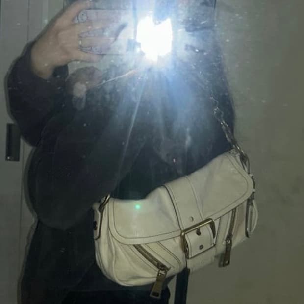 레어✨)) 프라다 버클 멀티 포켓 레더 체인 숄더백