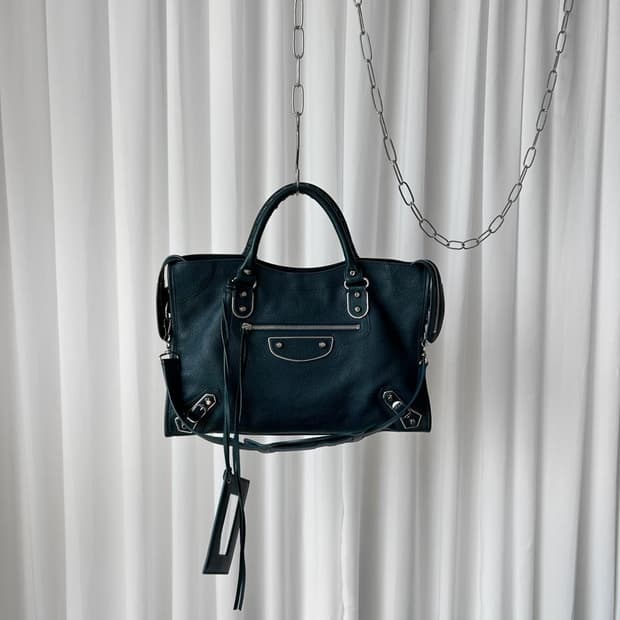 발렌시아가 클래식 메탈릭 엣지 시티 모터백