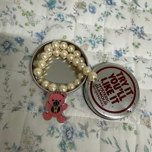 히스테릭 퍽베이 진주 목걸이 / 휘귀품