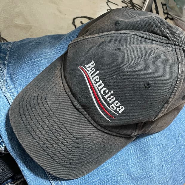 발렌시아가 17fw 웨이브 볼캡