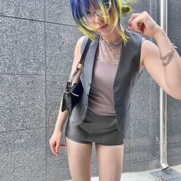 tailored vest looks like office girl