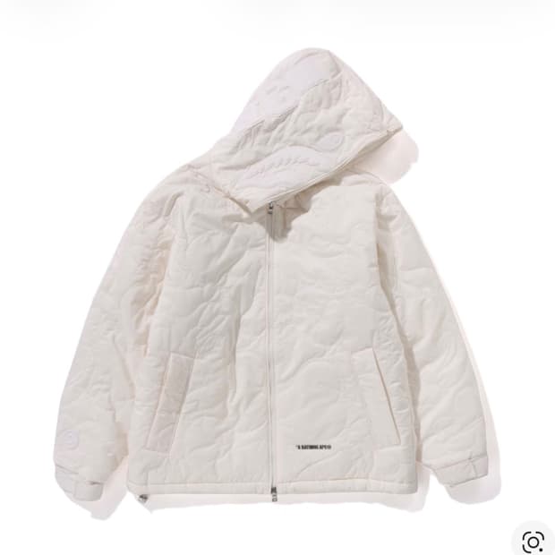 베이프 라인 카모 퀄티드 샤크후드 패딩 구해요