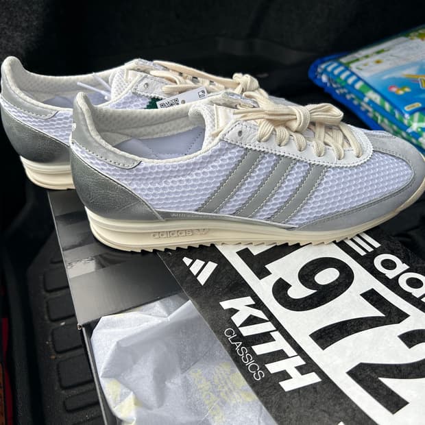 (새상품) KITH 아디다스 콜라보 SL72 OG (240)