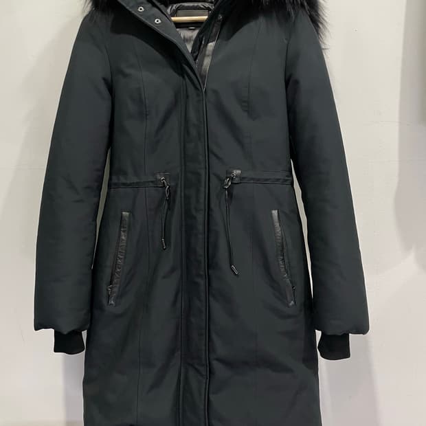 맥케이지 여성 여우털 패딩 XS 블랙 매장판