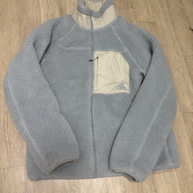 아디다스 쉐르파 리버시블