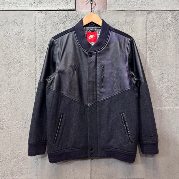 나이키 코비 브라이언트 바시티 자켓 (S)    