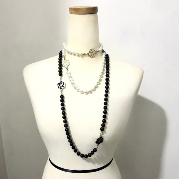 빈티지 화이트 블랙 로즈 진주 롱목걸이 페어리 오리엔탈 갸루 펑크