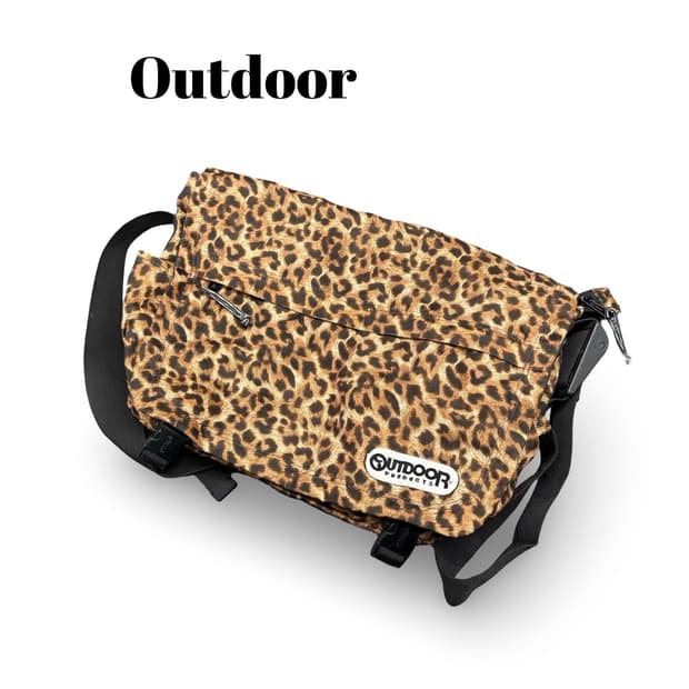 아웃도어레오파드크로스백