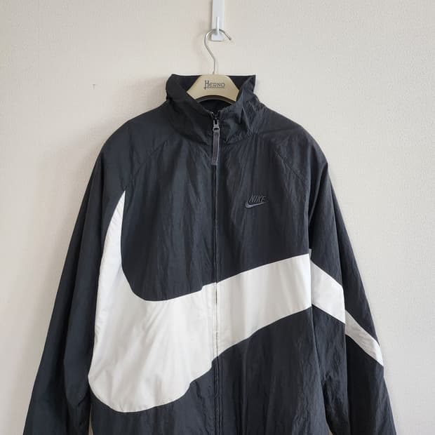 나이키빅시우시 바람막이 (L