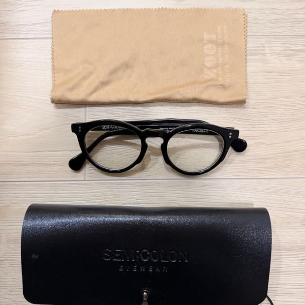 세미콜론 아이웨어 블랙 안경테