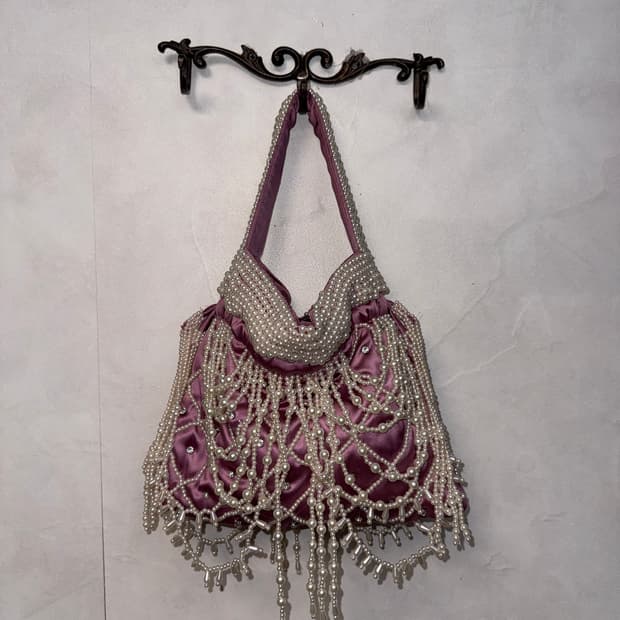 Pink satin fairy cubic pearl hand bag