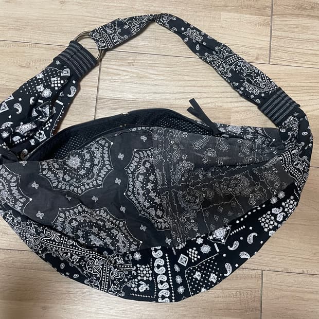 반다나 크로스백