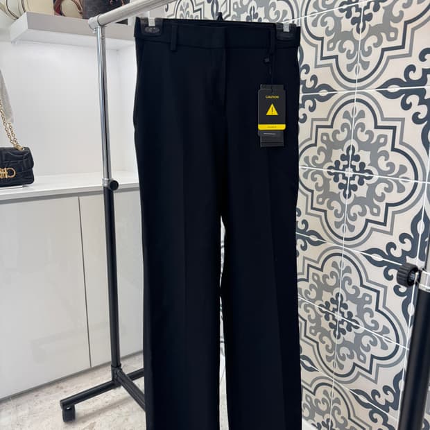 무신사스탠다드 우먼즈 플레어 슬릿 히든밴딩 슬랙스 24