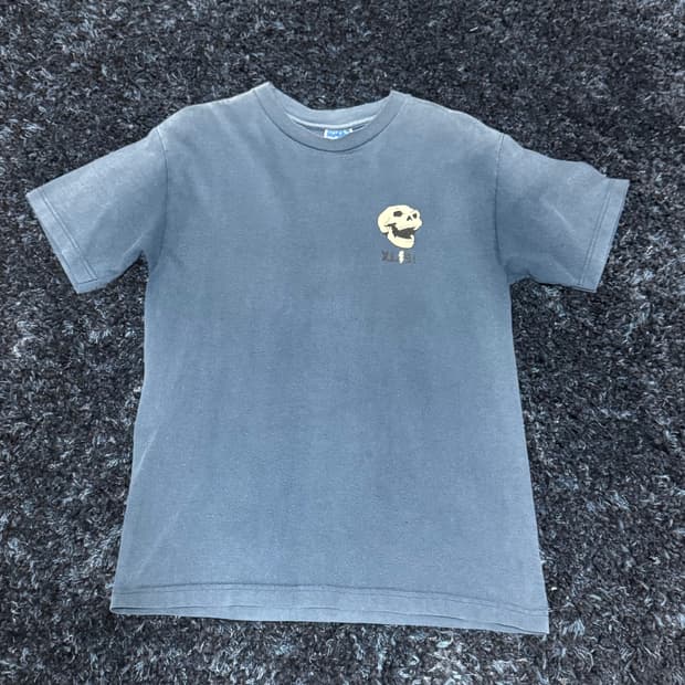 00‘s XLarge skull t-shirt