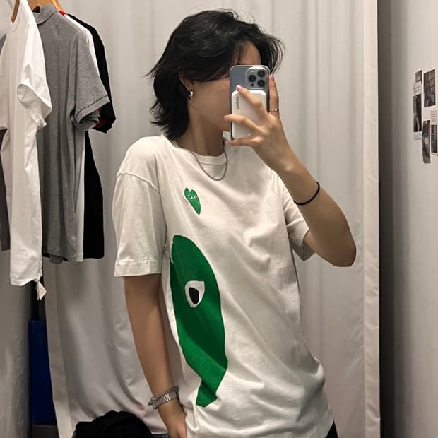 꼼데가르송 플레이 그린 하트 티셔츠