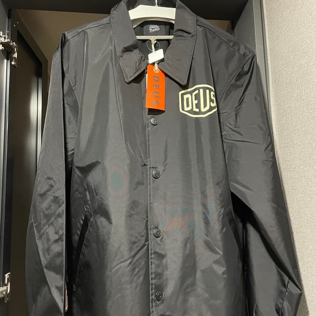 데우스 도쿄 코치 자켓
