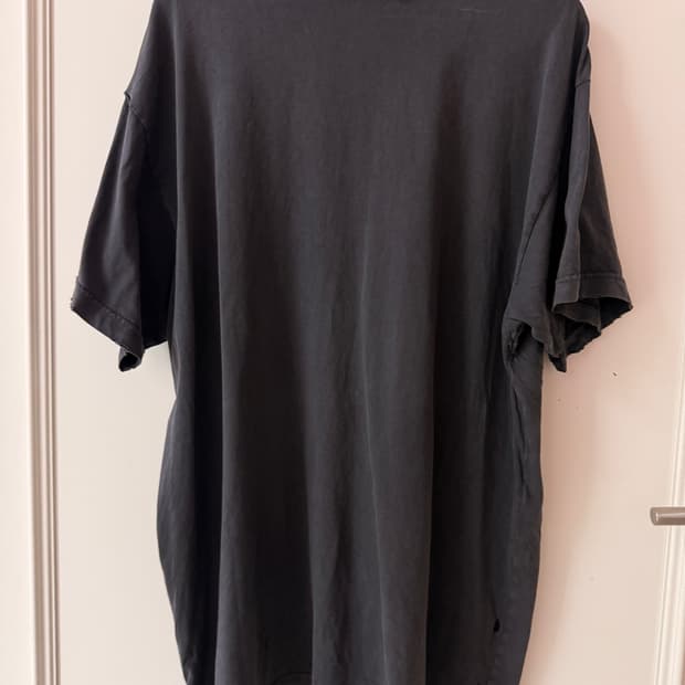 발렌시아가 (Balenciaga) 피어싱 오버사이즈 반팔