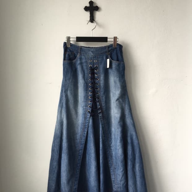 Lace up point long skirt